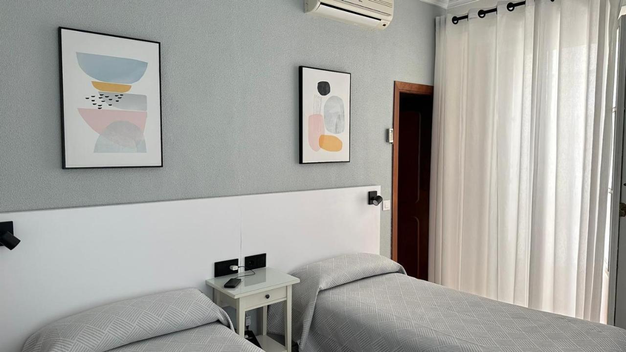 Hostal Bahia Кадис Екстериор снимка