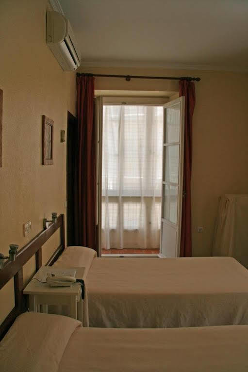 Hostal Bahia Кадис Екстериор снимка